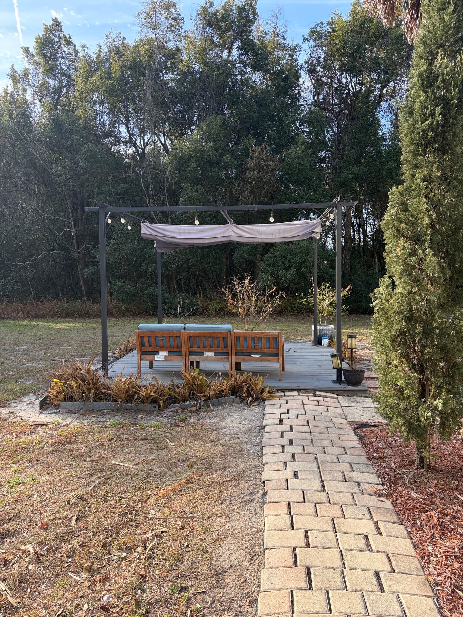 Community deck - 582 N Volusia Ave