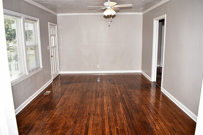 Building Photo - One Step Away from your DREAM HOME! Apply now.