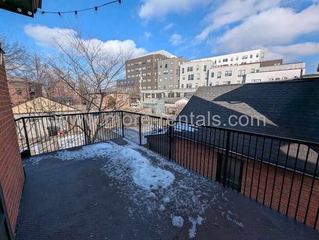 Building Photo - Short North duplex with garage