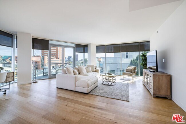 Building Photo - 8500 Burton Wy