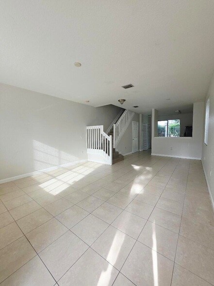 Building Photo - 4154 Napoli Lake Dr