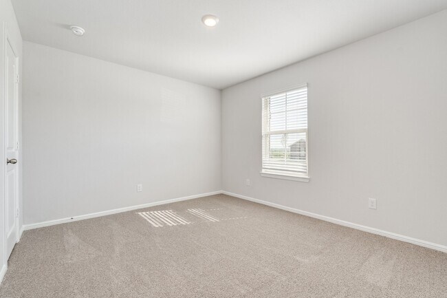 Building Photo - 5808 Piedrosa Ct