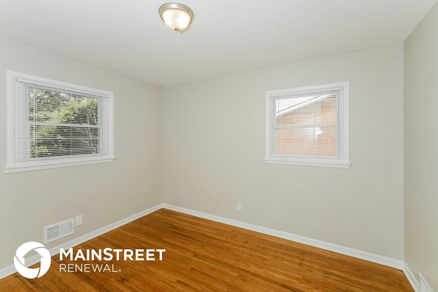 Building Photo - 2309 Burrell Dr