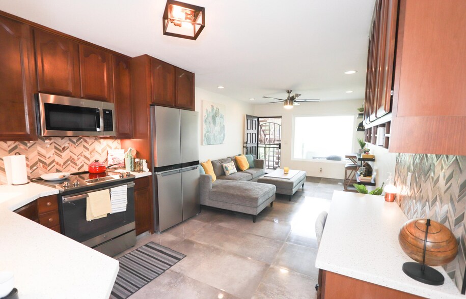 Building Photo - 9639 Spyglass Ave