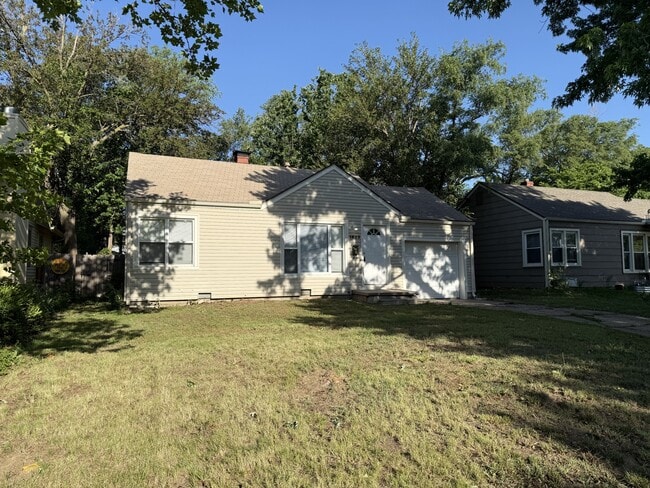 Primary Photo - 1823 N Garland St