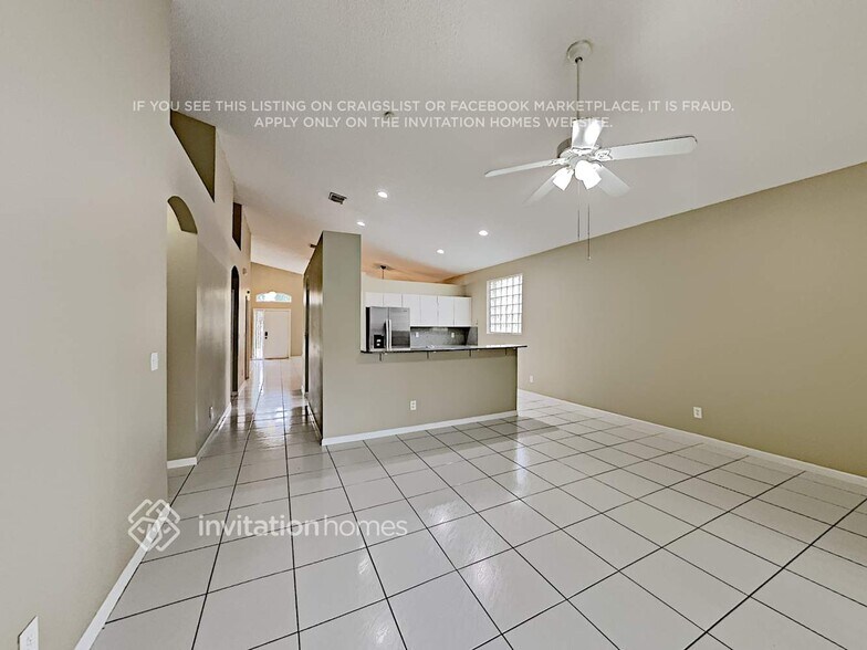 Building Photo - 1495 SW 105th Ave