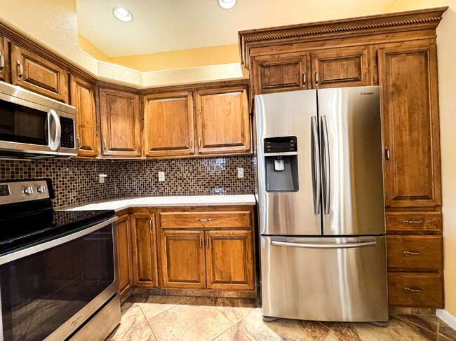 Building Photo - “Well Maintained 2-Bedroom, 2-Bathroom Home in Foothills”
