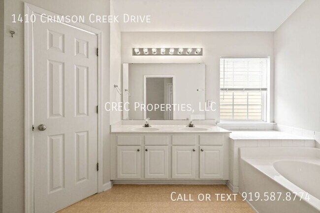 Building Photo - 1410 Crimson Creek Dr