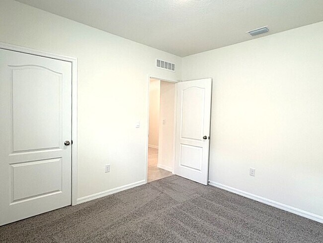 Building Photo - Beautiful Brand New Home In Ormond Beach S...