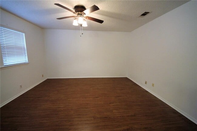 Building Photo - 13320 Water Oak Ln