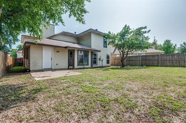 Building Photo - 829 Foxridge Dr