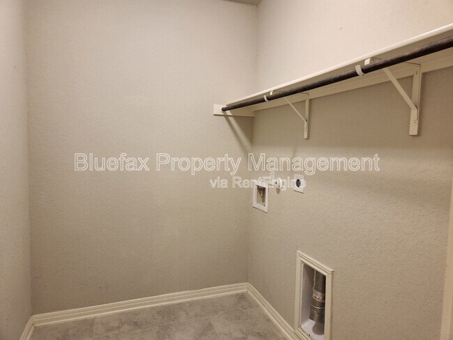 Building Photo - 13840 Tribeca