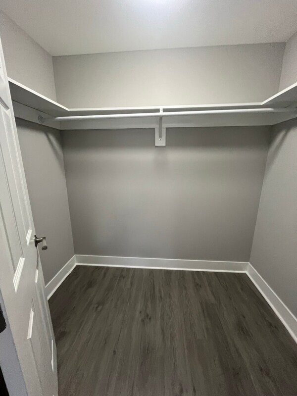 Building Photo - 431 Park Ave