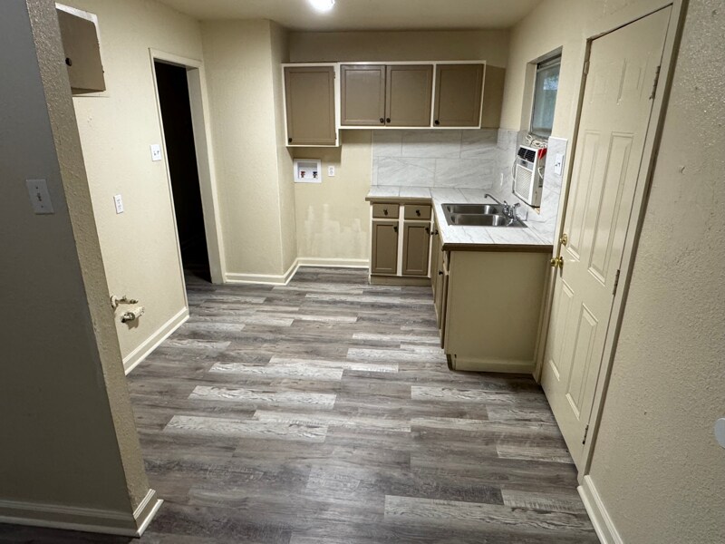 Building Photo - 6289 Arbor Vitae Dr