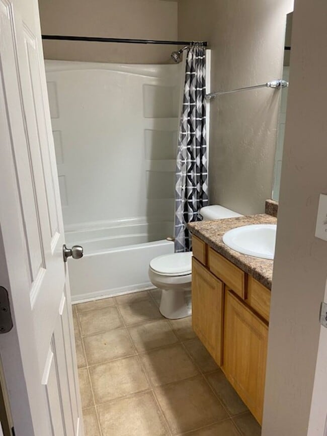 Building Photo - West Park #10