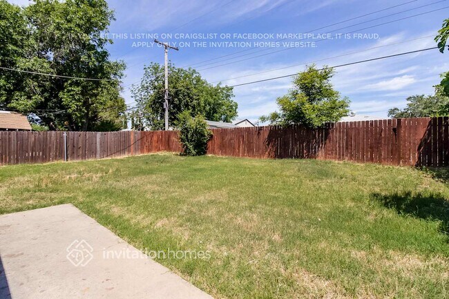 Building Photo - 6121 N Haven Dr