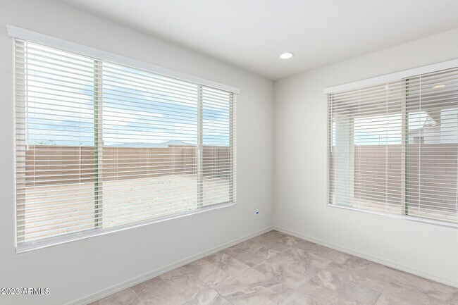 Building Photo - 8529 S 67th Dr