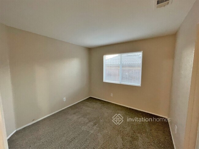 Building Photo - 781 Hillview St