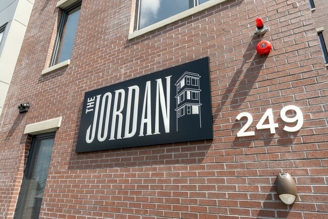 Building Photo - 249 Corey Rd