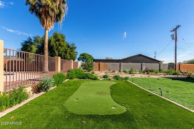 Building Photo - 8812 W Pinnacle Peak Rd