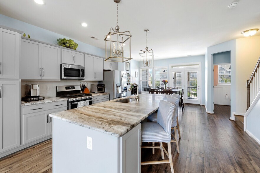Building Photo - 2138 Perennial Cir
