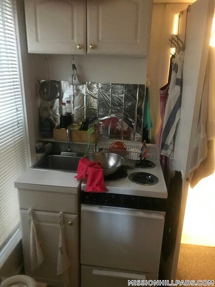 Building Photo - 28 S Huntington Ave