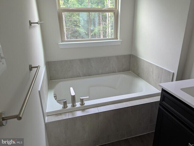 Building Photo - 9711 Klamath Ct