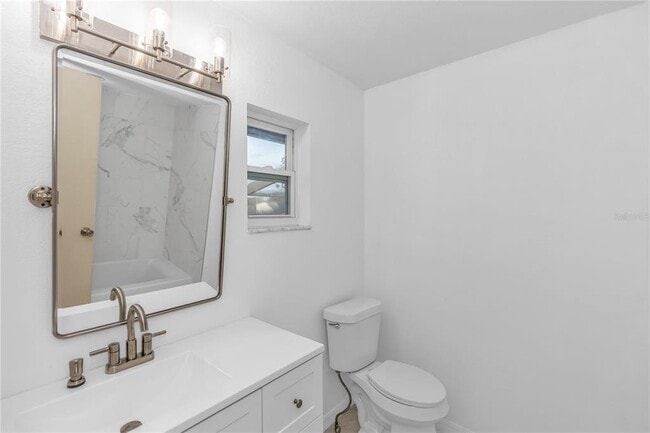 Building Photo - 8315 Village Green Rd