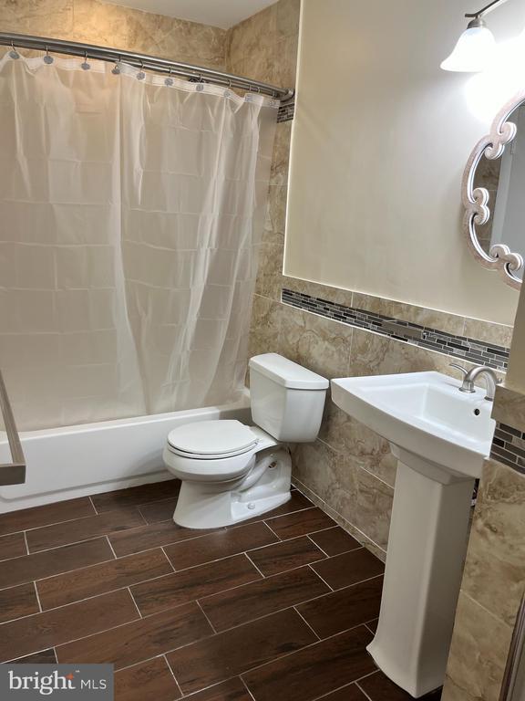 Building Photo - 306 Kelly Cove