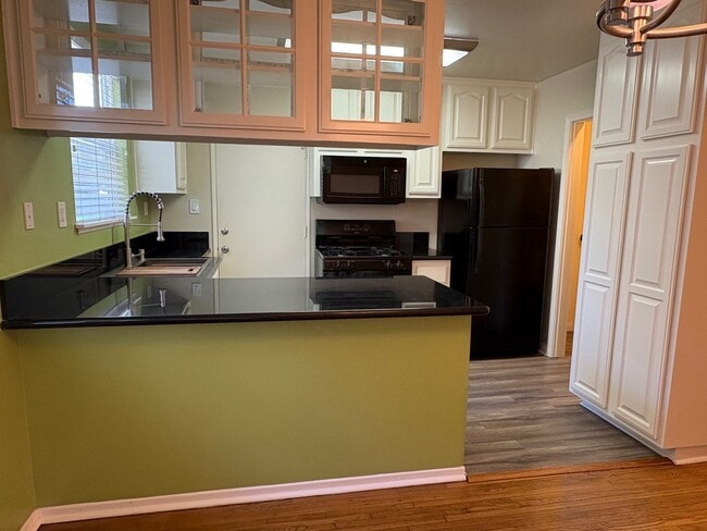 Building Photo - 5874 Bowcroft St