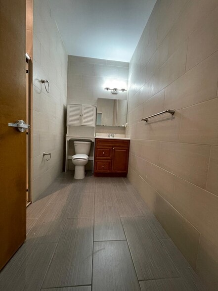 50 Oak St 104 - 30 Oak St