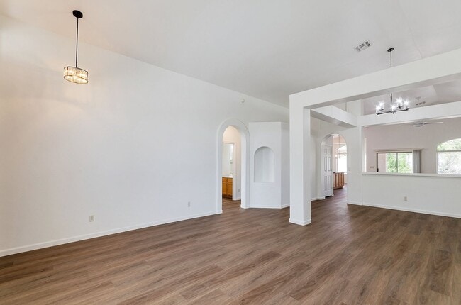 Building Photo - Beautiful, updated, Oro Valley home