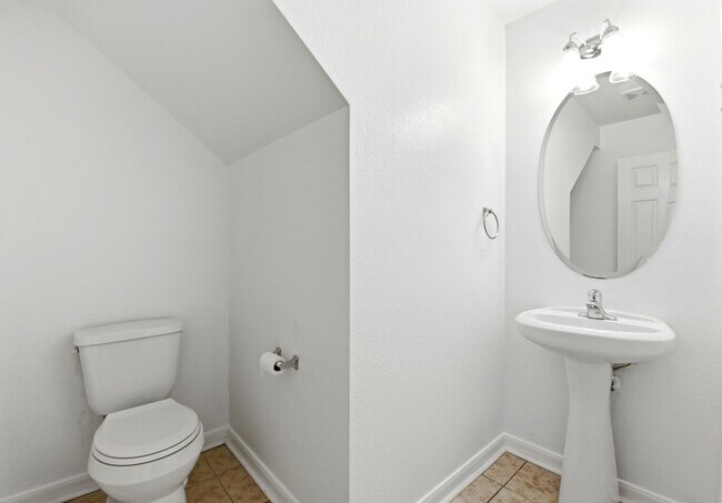 Building Photo - 1230 Grassy View Dr