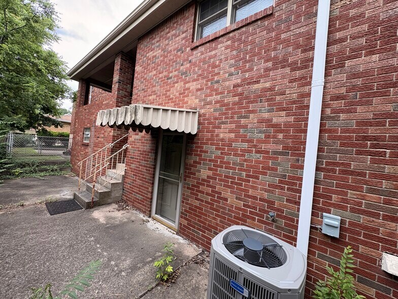 Building Photo - 2119 Saint Leo St