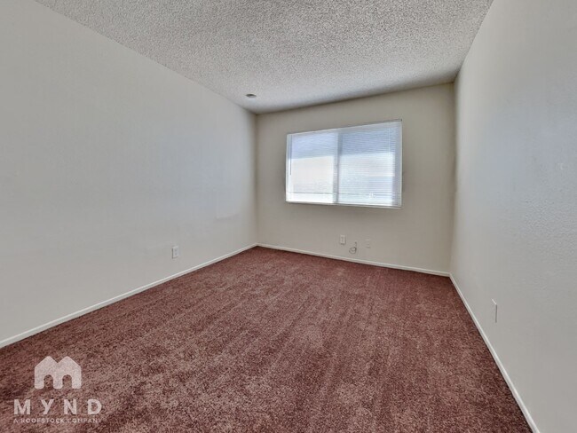 Building Photo - 5308 W Belleview St