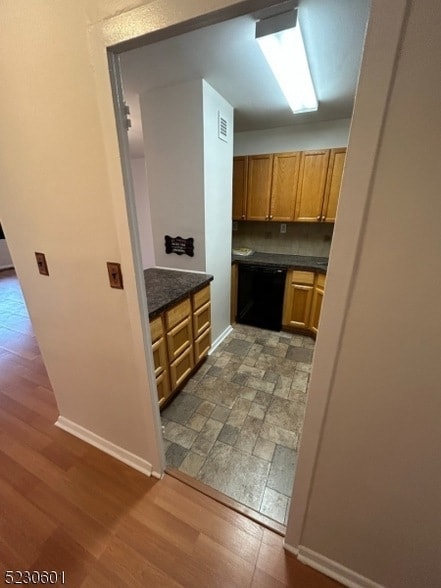 Building Photo - 285 Aycrigg Ave