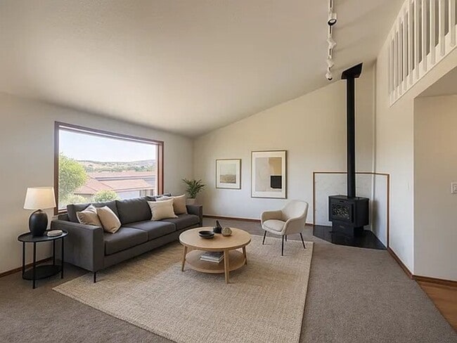 Building Photo - Stylish Meadow Springs Home Steps from the...