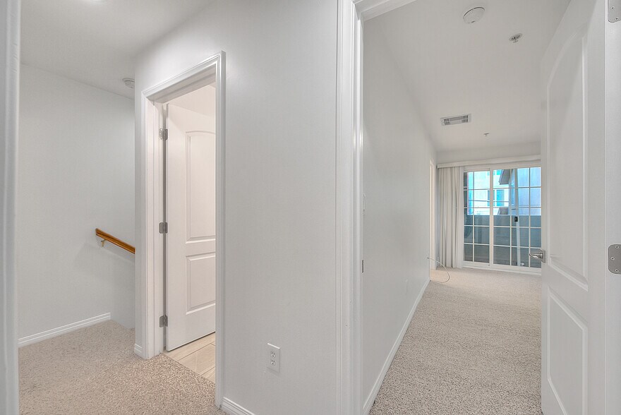 Building Photo - 3105 Walton Ave