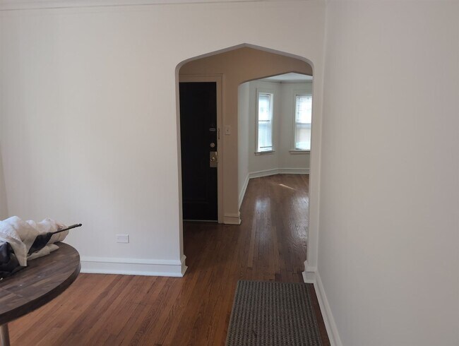 Building Photo - 5455 N Christiana Ave
