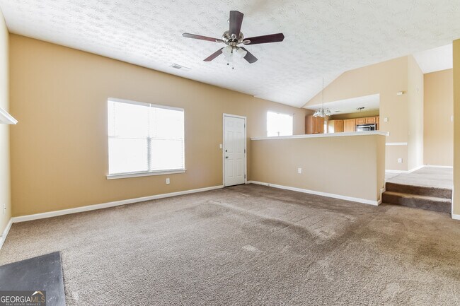 Building Photo - 150 Hazelhurst Dr