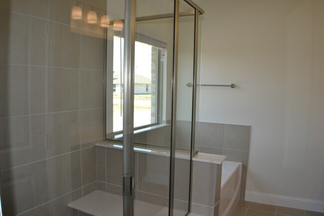 Building Photo - New Built House For Lease in Venus