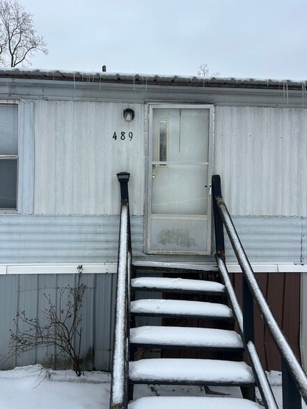 Building Photo - 489 Vanzant Rd