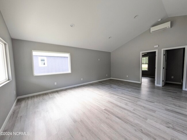 Building Photo - 120 Long Pond