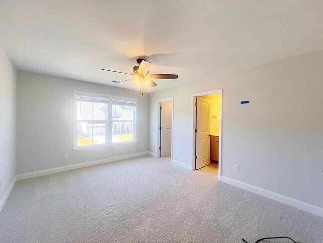 Building Photo - 1105 Cortland Vly