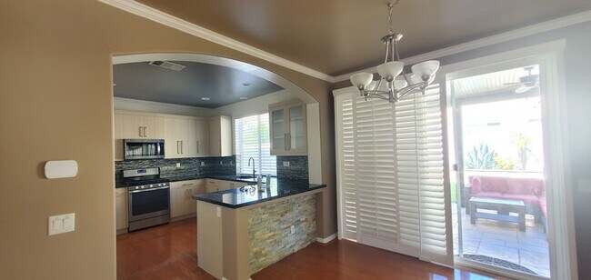 Building Photo - Beautiful House in the Lovely Fair Oaks Ra...