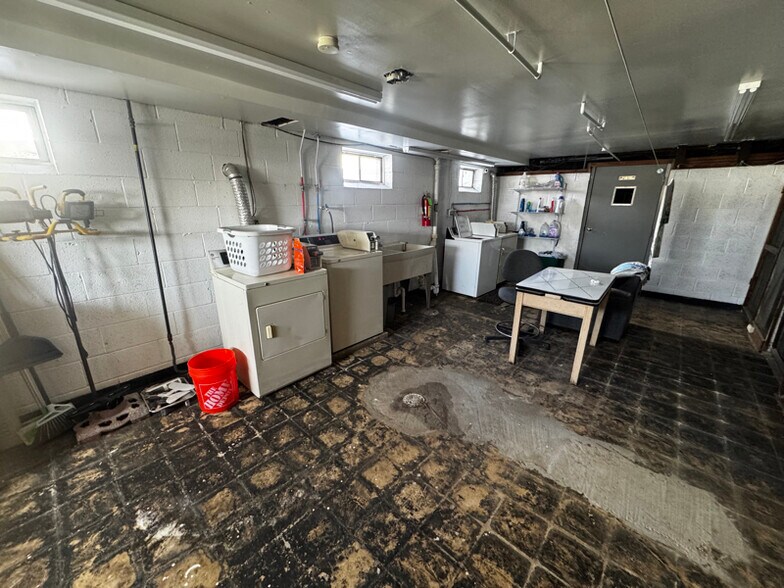 Building Photo - 207 Summit Ave