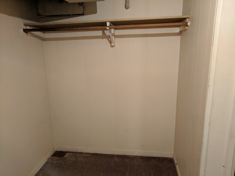 Storage - 17 21st Ave S