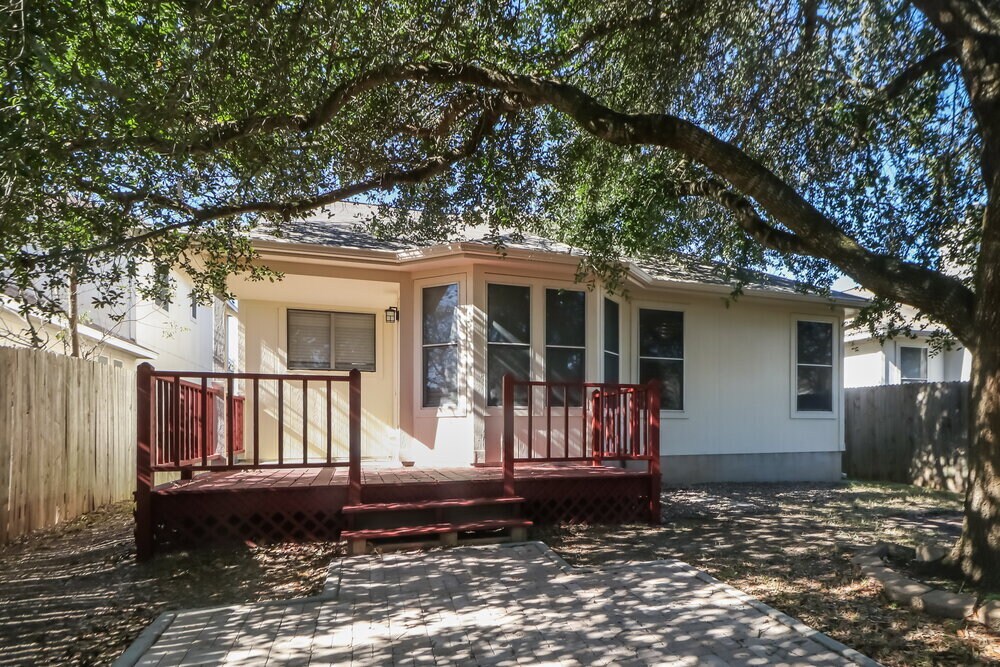 Building Photo - 21203 Grand National Ave