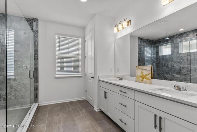 Building Photo - 475 Marquesa Cir