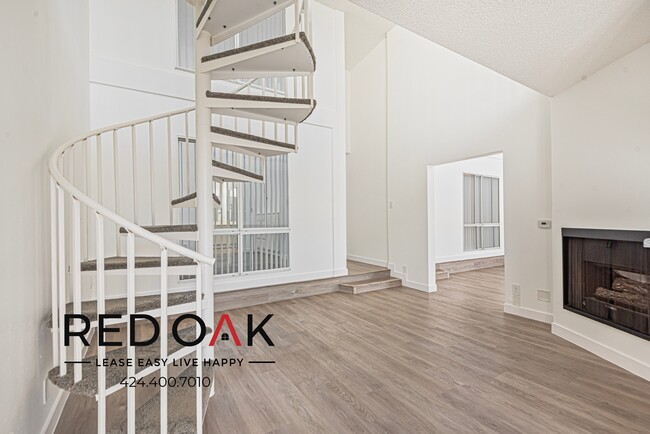 Building Photo - 8430 1/2 Cedros Ave-333